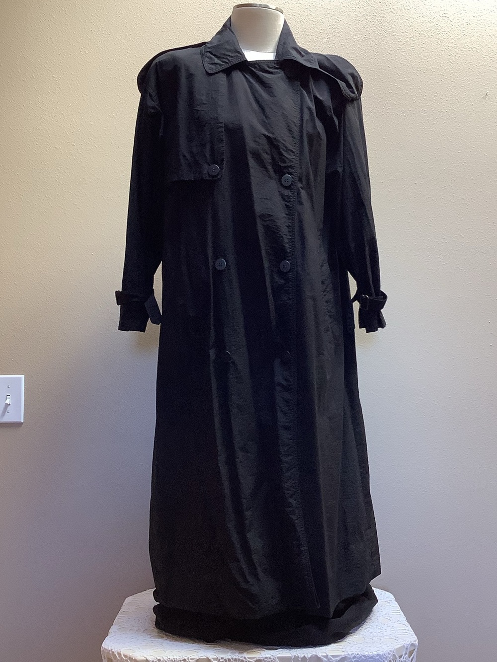 Retro VINTAGE 80s SANYO Carol Cohen Black Double Breasted Trench Coat Sz M
